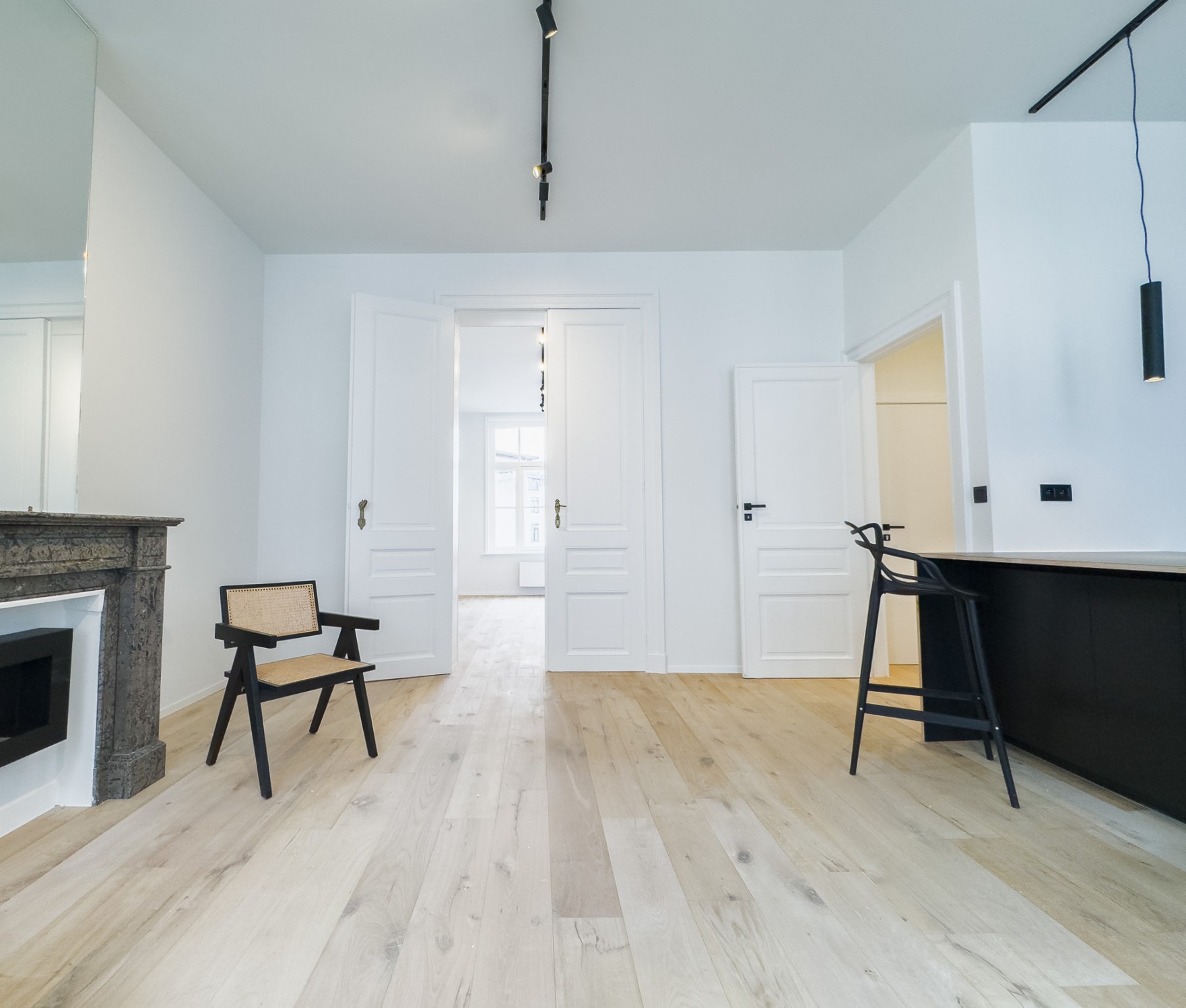 Moulures et hauteurs sous plafond — Lens